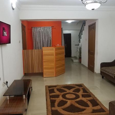 Joanne'S Court Hotel Lagos Buitenkant foto