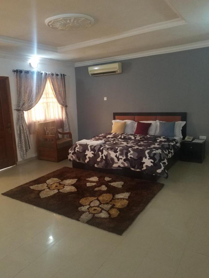Joanne'S Court Hotel Lagos Buitenkant foto