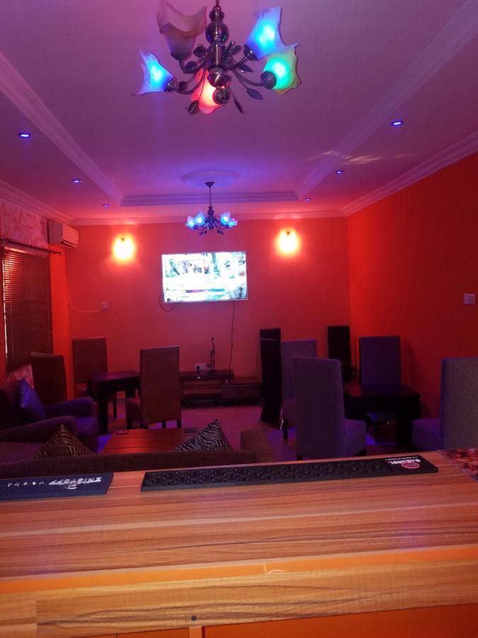 Joanne'S Court Hotel Lagos Buitenkant foto