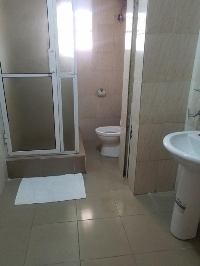 Joanne'S Court Hotel Lagos Buitenkant foto